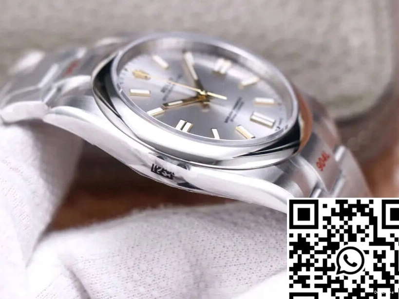 Perpetual Silver Oyster Rolex M124300-0001 Dial Factory 41MM EW 0716